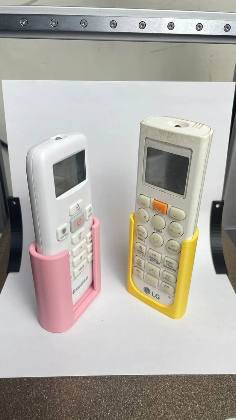 Remote AC holder hasil 3D print